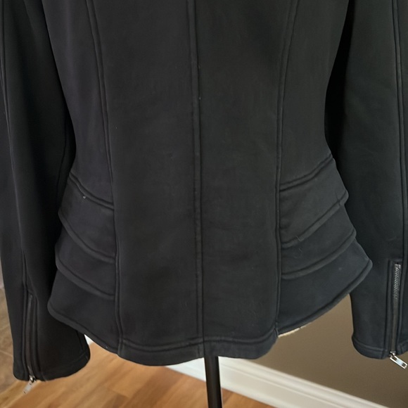 Jacket - Picture 5 of 9